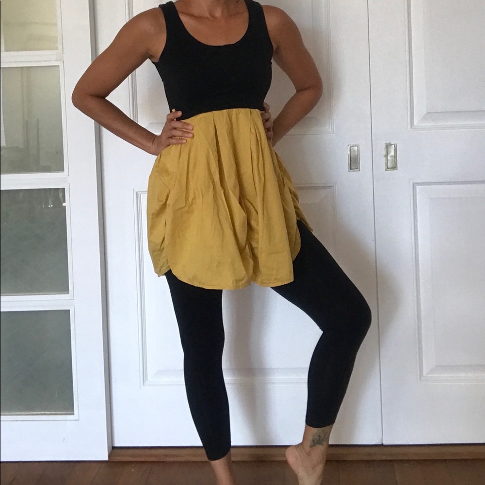 Black and yellow dress w/tulip style hem SM